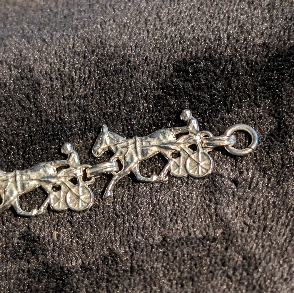 Harness Racing Sulky Trotter Bracelet - Silver tone - Picture 2 of 4